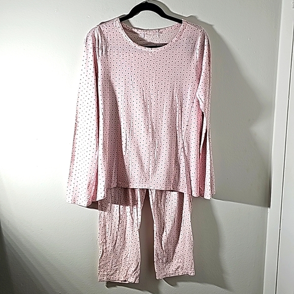 Liz Claiborne pjs pink with black dots. Bottoms are a small. Top is medium. - Picture 1 of 6